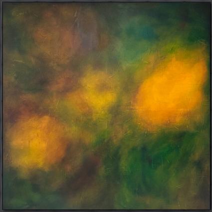 Fonds I, pintura abstracta: tres manchas de luz amarillo anaranjado de contornos difusos surgen de verdes oscuros y marrones, surcadas por finos arañazos.